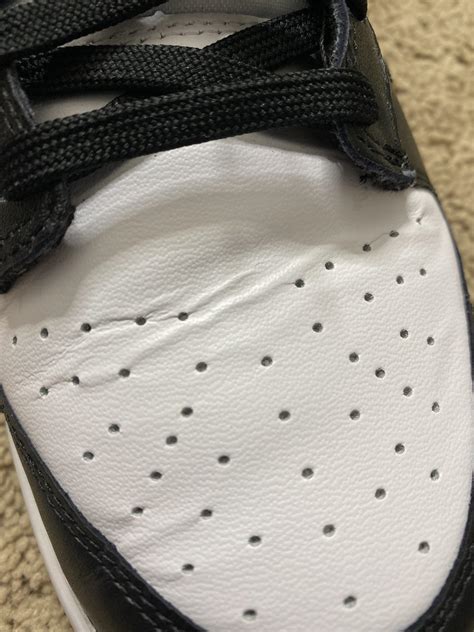 nike dunk toe box crease